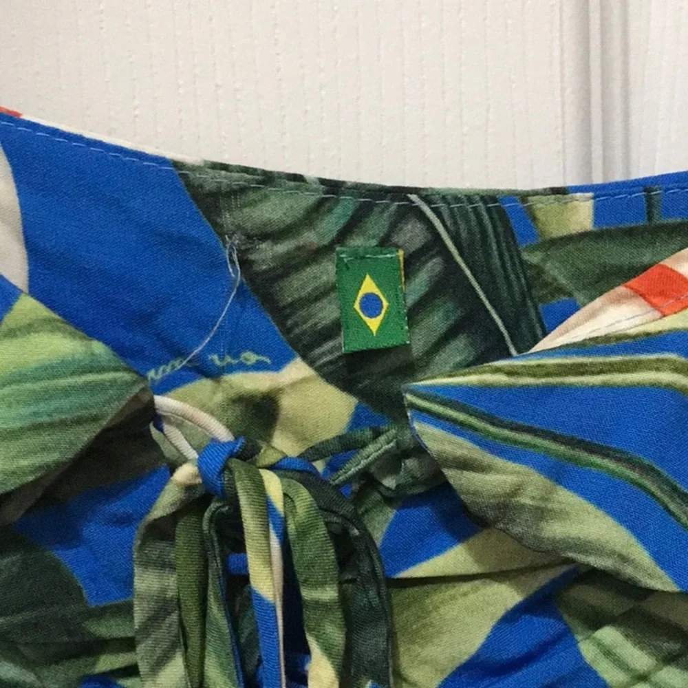 FARM Rio Blue and Green Floral Crop Top - Picture 9 of 9